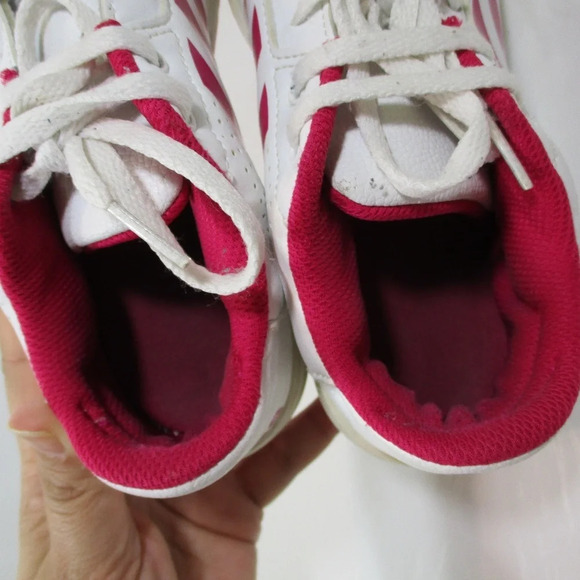 ADIDAS Girls Sneakers/tennis Shoes Size 2 - Picture 7 of 7